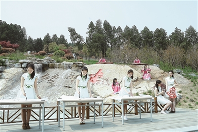 说明: //xhrb.jschina.com.cn/mp3/pc/p/201901/15/d5f7ba66-893f-47b8-9d3b-489849fc5e4b.jpg.1