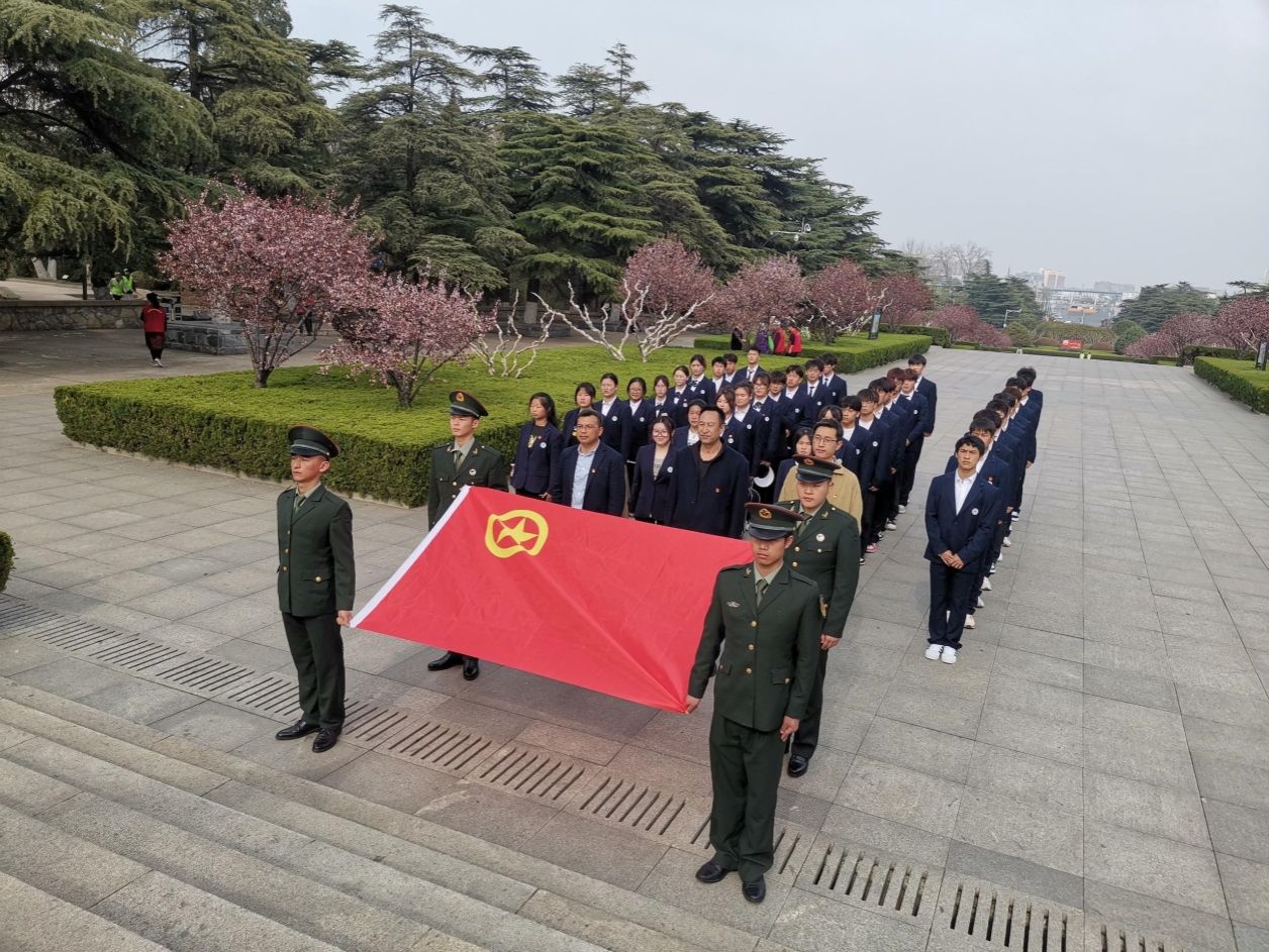 说明: //region-jiangsu-resource.xuexi.cn/image/1006/process/31f637f46a5f412a96e3f121b37e2a3c.jpg