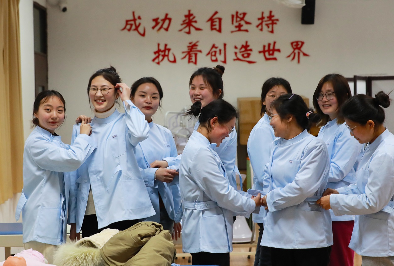 说明: //newapp.jyb.cn/app_pub/zixun/tuijian/202303/W020230303634070625474.jpeg